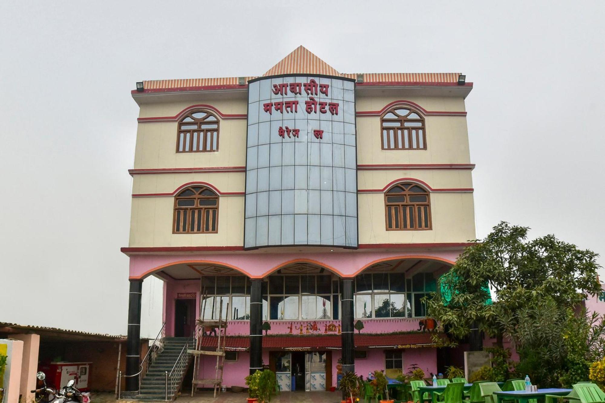 Oyo Flagship Mamta Hotel Hajipur المظهر الخارجي الصورة